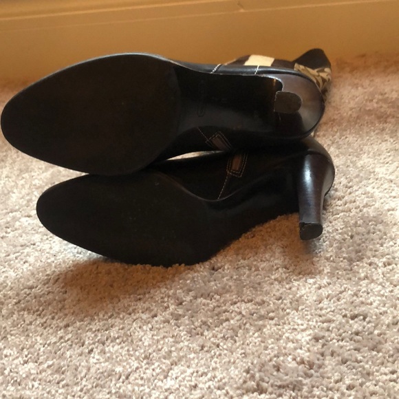 Signature C -Coach boots Size 7 - Picture 3 of 3